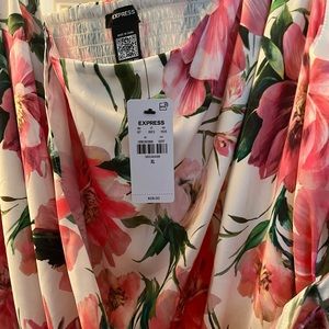 Woman’s sleeveless floral lined top shell 96% polyester 4% spandex new tags